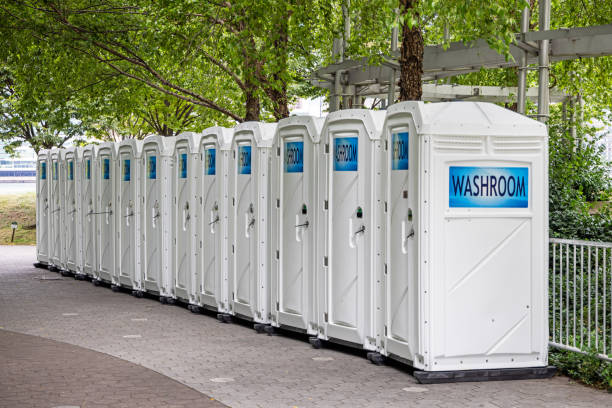 Best Porta potty rental near me  in Kettering, MD